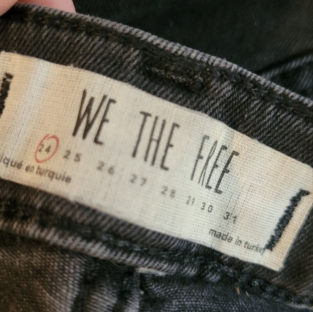 We the Free jeans 24 waist - Picture 3 of 3